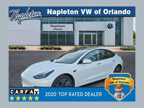 Used 2023 Tesla Model 3 Standard Range image 1