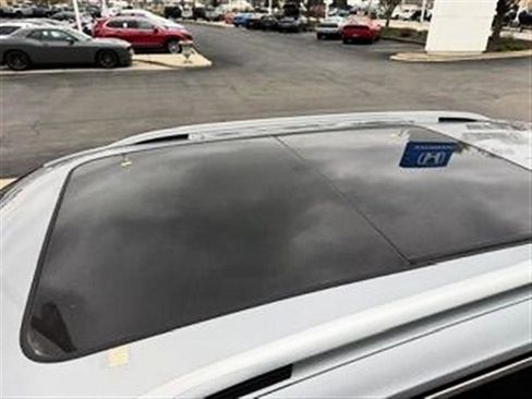 Used 2021 Volkswagen Tiguan SEL Premium R-Line image 3