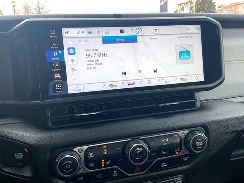 Used 2024 Jeep Wrangler Willys image 8