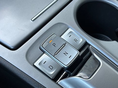 Used 2023 Hyundai Kona SE image 21