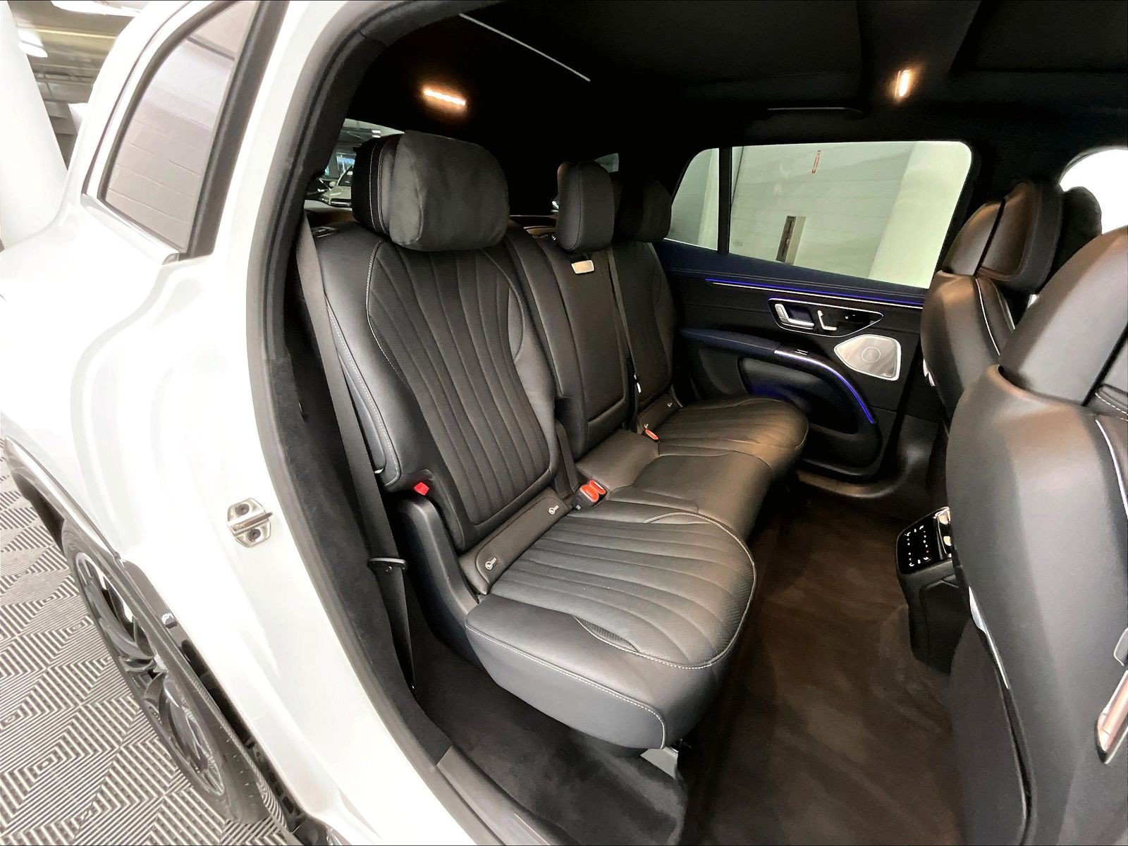 Used 2026 Mercedes-Benz EQS 400 4MATIC SUV image 16