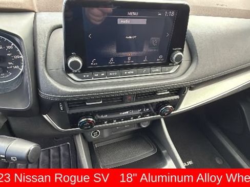 Used 2023 Nissan Rogue SV AWD/4WD image 15