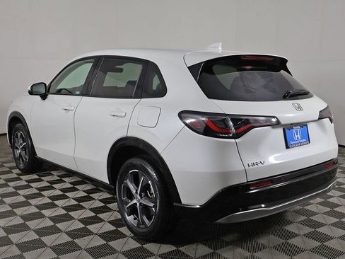 Used 2023 Honda HR-V EX-L image 9