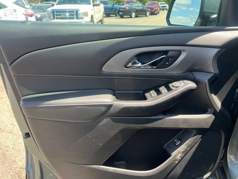 Used 2023 Chevrolet Traverse LT AWD/4WD image 22