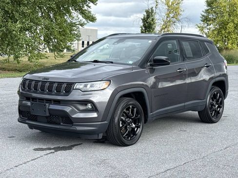 Used 2023 Jeep Compass Latitude AWD/4WD image 28