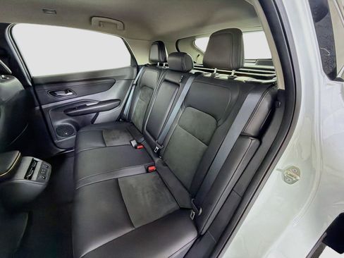 Used 2024 Nissan Ariya FWD image 27