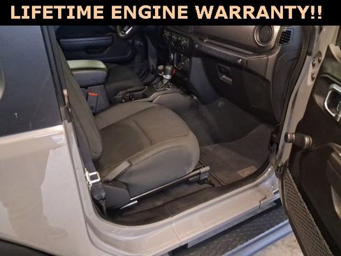 Used 2022 Jeep Wrangler Sport image 25