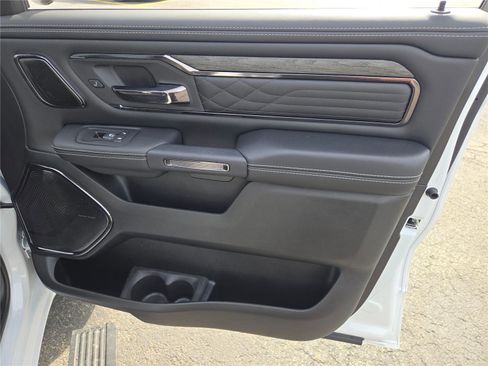 Used 2025 RAM 1500 Limited image 6