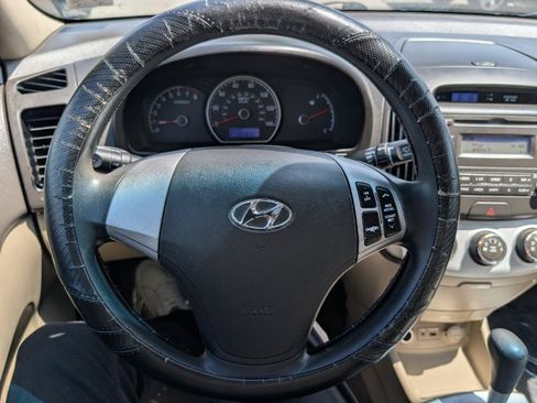 Used 2009 Hyundai Elantra GLS FWD image 16