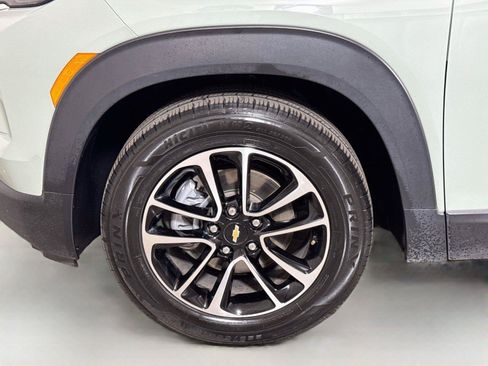 Used 2025 Chevrolet TrailBlazer LT FWD image 26
