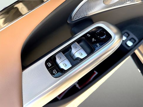 New 2026 Mercedes-Benz E 53 AMG e 4MATIC Sedan image 13