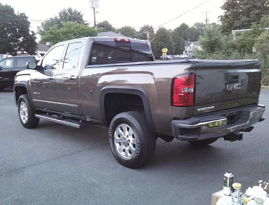 Used 2015 GMC Sierra 2500 SLT w/ Suspension Package, Off-Road AWD/4WD image 5