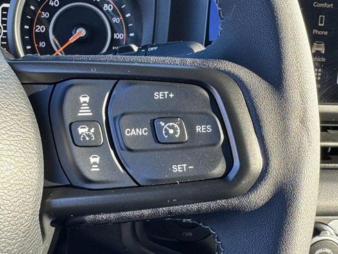 Used 2025 Jeep Wrangler Unlimited Rubicon image 19