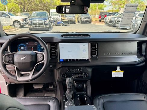 New 2025 Ford Bronco Badlands image 19