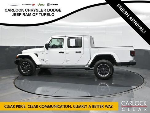 Used 2023 Jeep Gladiator Overland AWD/4WD image 9