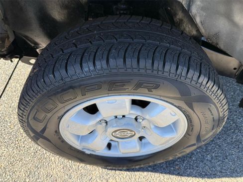 Used 1998 Nissan Frontier XE RWD image 10
