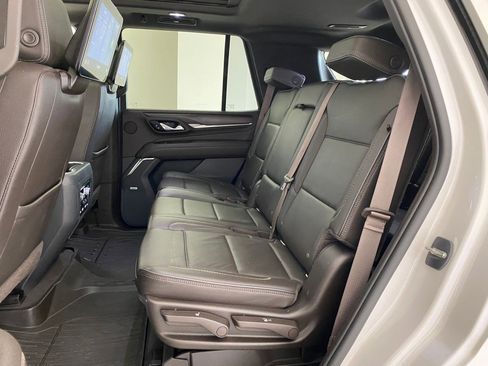 Used 2021 GMC Yukon Denali w/ Denali Premium Package image 13