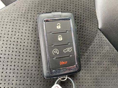 Used 2023 Jeep Grand Cherokee L Laredo RWD image 25