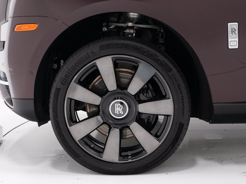 Certified 2023 Rolls-Royce Cullinan AWD/4WD image 50