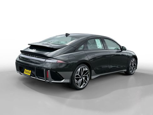 Used 2023 Hyundai Ioniq 6 Limited image 5