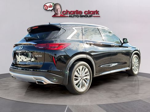 Used 2023 INFINITI QX50 Luxe FWD image 5