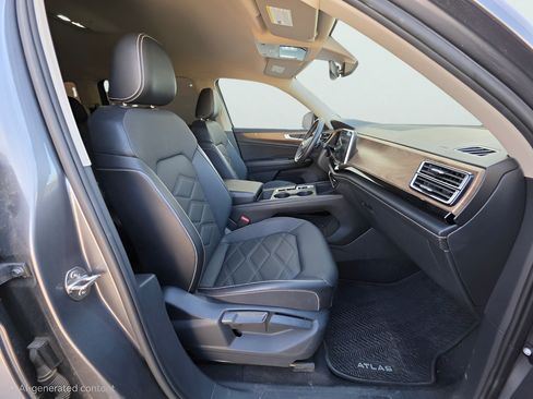 Used 2024 Volkswagen Atlas SE FWD image 30