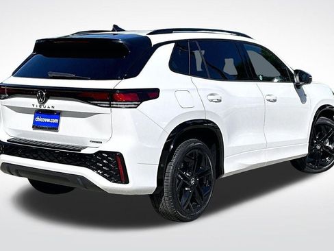 New 2026 Volkswagen Tiguan SE R-Line AWD/4WD image 10