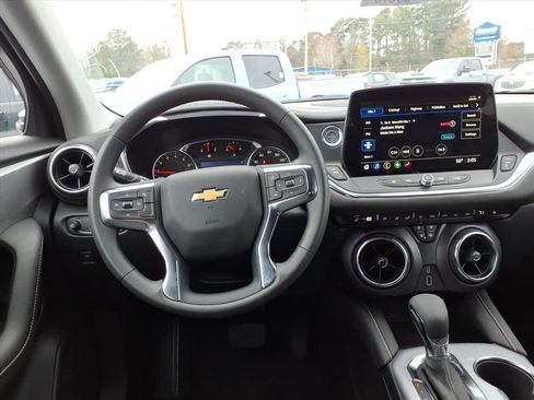 New 2026 Chevrolet Blazer LT image 13