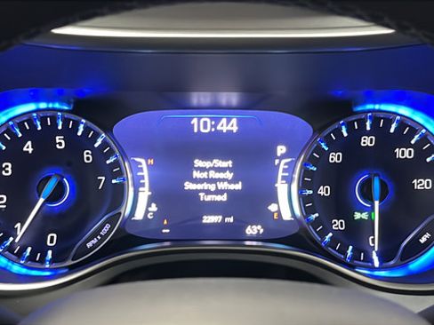 Used 2023 Chrysler Pacifica Touring-L w/ S Appearance Package AWD/4WD image 17