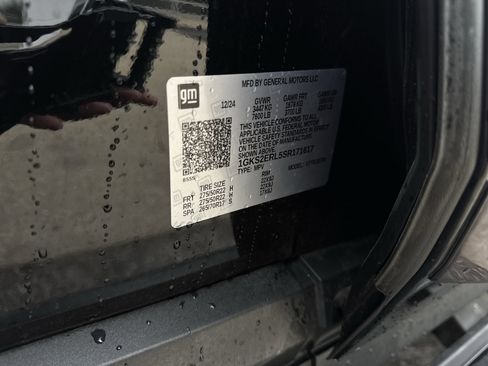 Certified 2025 GMC Yukon Denali Ultimate w/ LPO, Floor Liner Package image 35