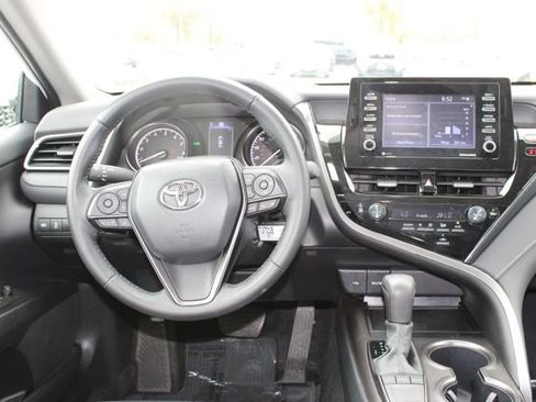 Used 2024 Toyota Camry SE FWD image 13