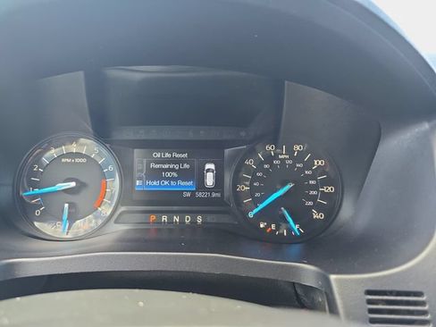 Used 2017 Ford Explorer XLT AWD/4WD image 22