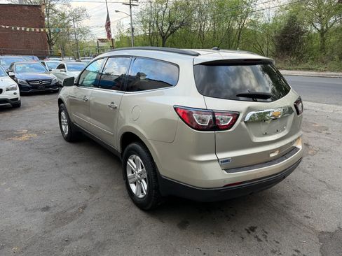 Used 2014 Chevrolet Traverse LT FWD image 7
