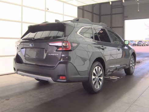 Used 2024 Subaru Outback Limited AWD/4WD image 4