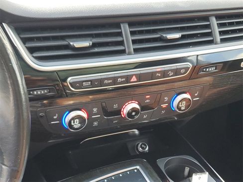 Used 2019 Audi Q7 3.0T Premium Plus w/ Premium Plus Package image 30