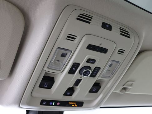 Used 2021 GMC Yukon XL Denali w/ Denali Ultimate Package image 35