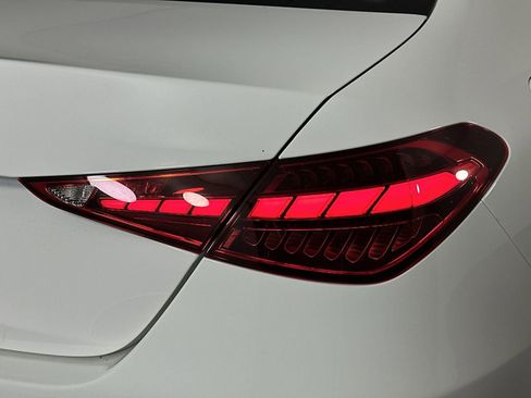 Used 2025 Mercedes-Benz C 300 Sedan image 29