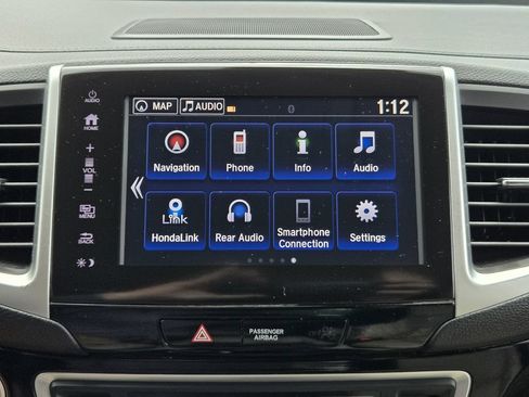 Used 2017 Honda Pilot Touring image 13