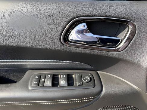 Used 2018 Dodge Durango SRT w/ Technology Group AWD/4WD image 19