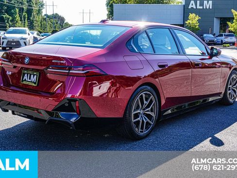 Used 2025 BMW i5 eDrive40i w/ M Sport Package image 6