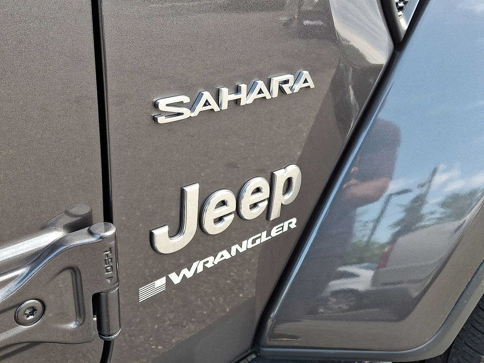 Used 2024 Jeep Wrangler Unlimited Sahara w/ Technology Group AWD/4WD image 30