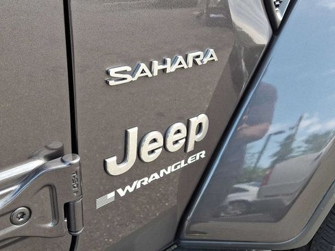 Used 2024 Jeep Wrangler Unlimited Sahara w/ Technology Group AWD/4WD image 30