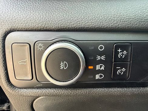 Used 2023 Ford Explorer XLT w/ Equipment Group 202A AWD/4WD image 10