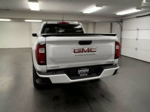 Certified 2023 GMC Canyon AT4 w/ AT4 Premium Package AWD/4WD image 7
