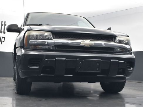 Used 2005 Chevrolet TrailBlazer LS w/ LS Preferred Equipment Group AWD/4WD image 32