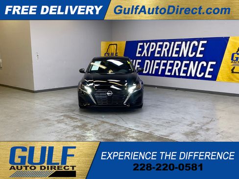 Used 2025 Nissan Altima 2.5 SV FWD image 3