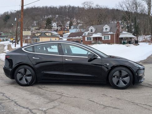 Used 2018 Tesla Model 3 Long Range image 9