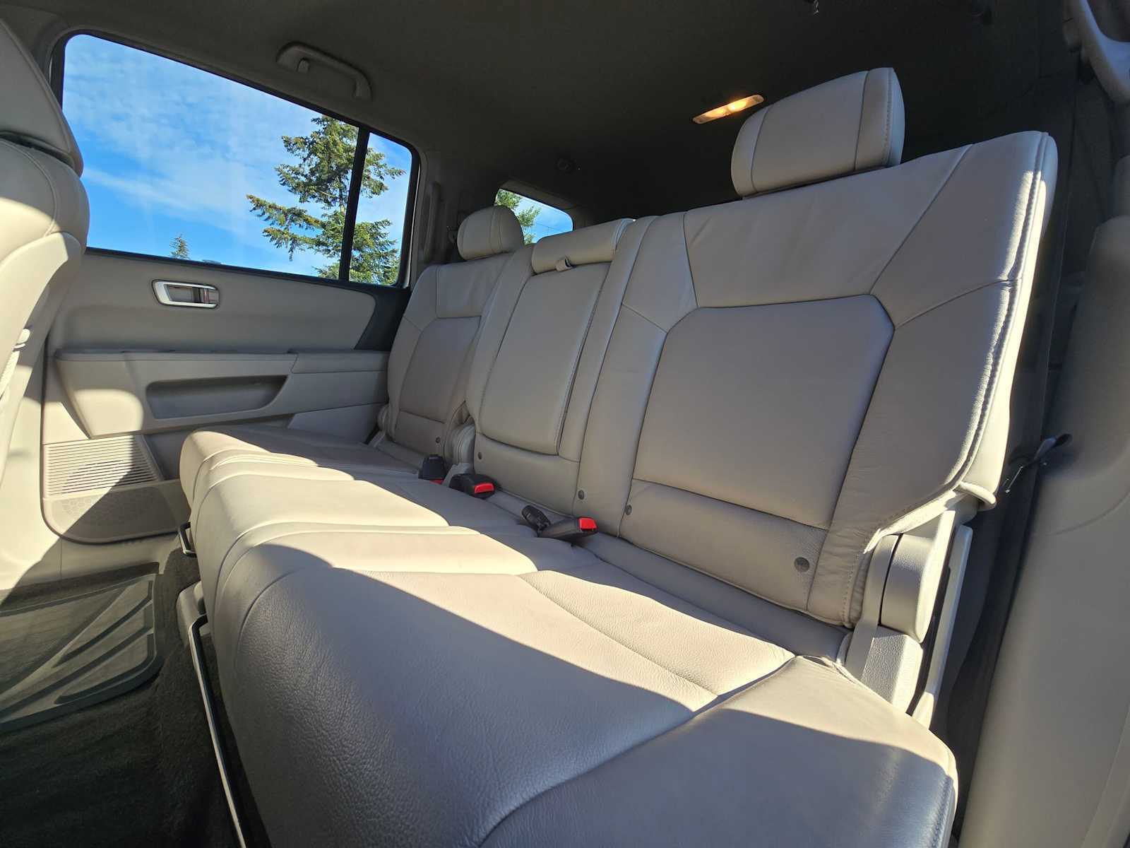 Used 2009 Honda Pilot EX-L image 17