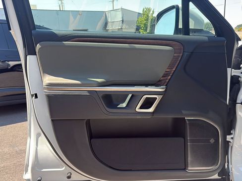 Used 2024 Rivian R1S Adventure AWD/4WD image 14