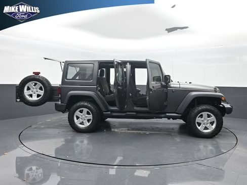 Used 2017 Jeep Wrangler Unlimited Sport w/ Quick Order Package 24S AWD/4WD image 27